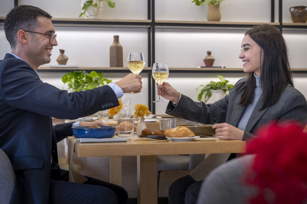 Sant Jordi al 128 Rambla Restaurant