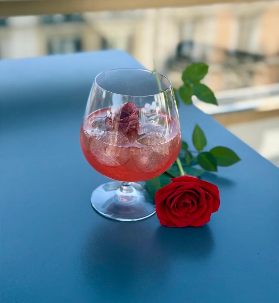 El “brindis de la rosa” a La Terrassa del Claris