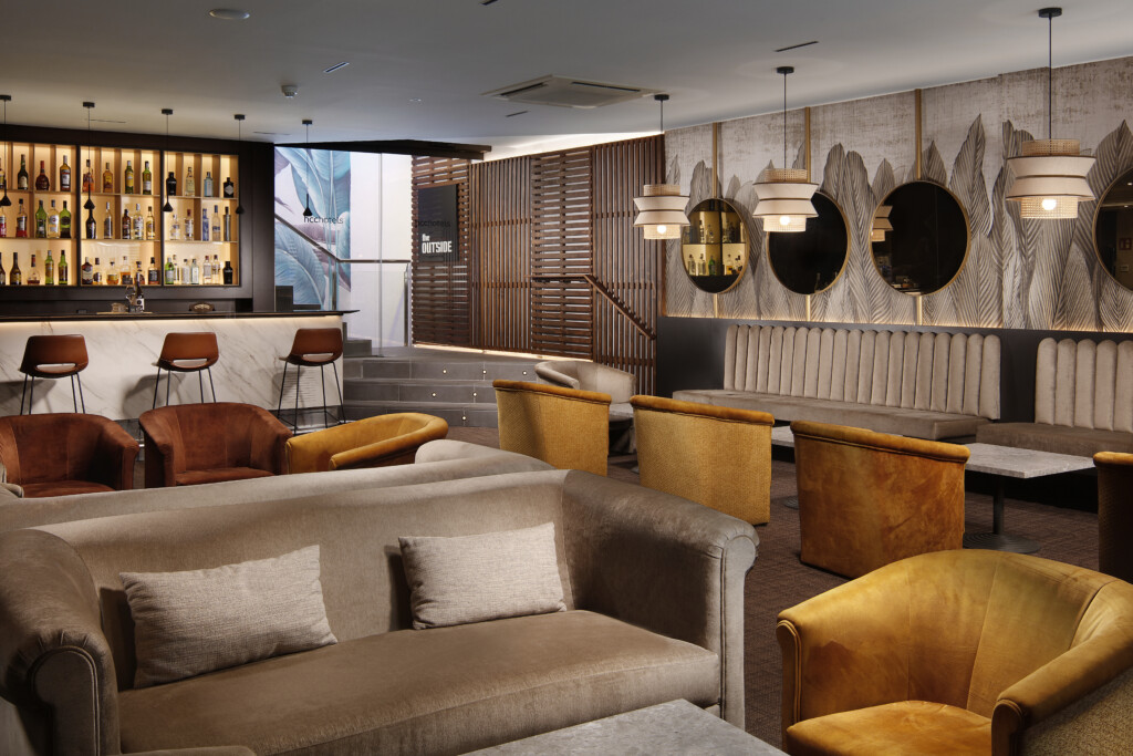 Lounge Bar