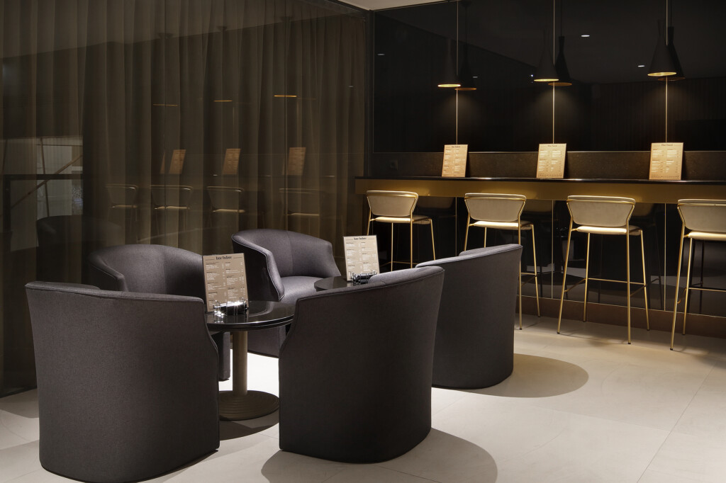 Lounge Bar