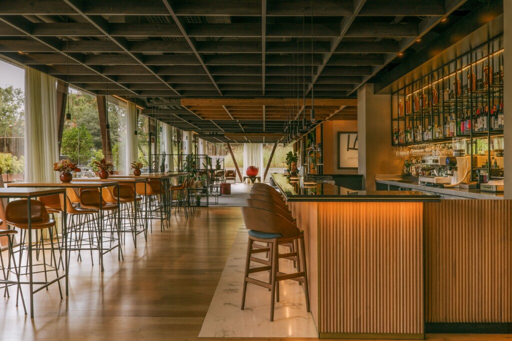 Yolo Bar