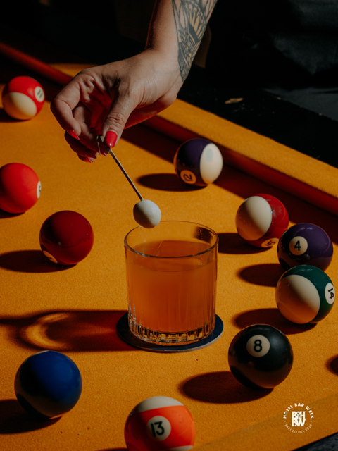Cocteleria internacional al Punch Room